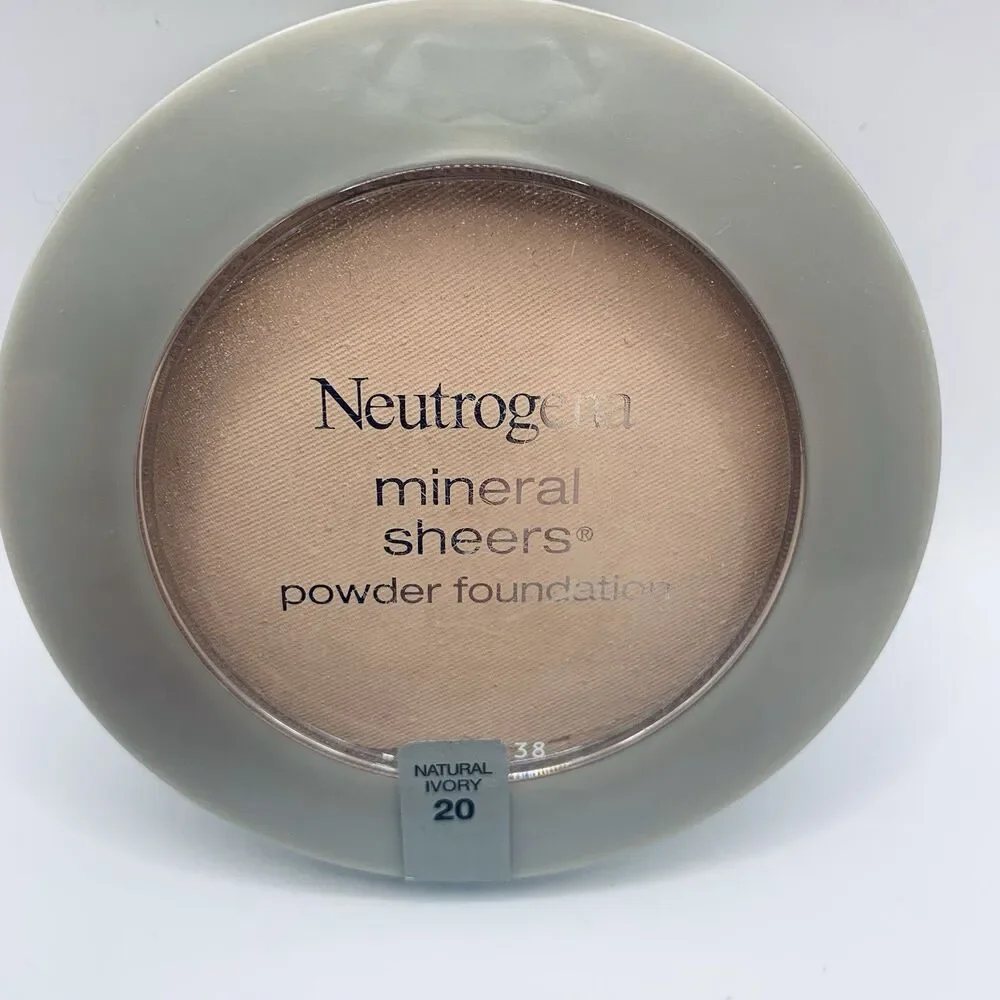 Neutrogena Mineral Sheers Powder Foundation 0.34 oz. - Natural Ivory 20